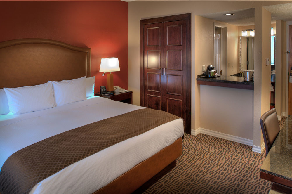 DoubleTree by Hilton Hotel St Louis - Chesterfield image 1